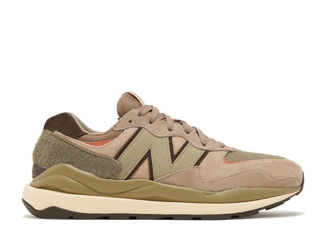 Оригинальные  New Balance 5740 DM5740RSB в расцветке 