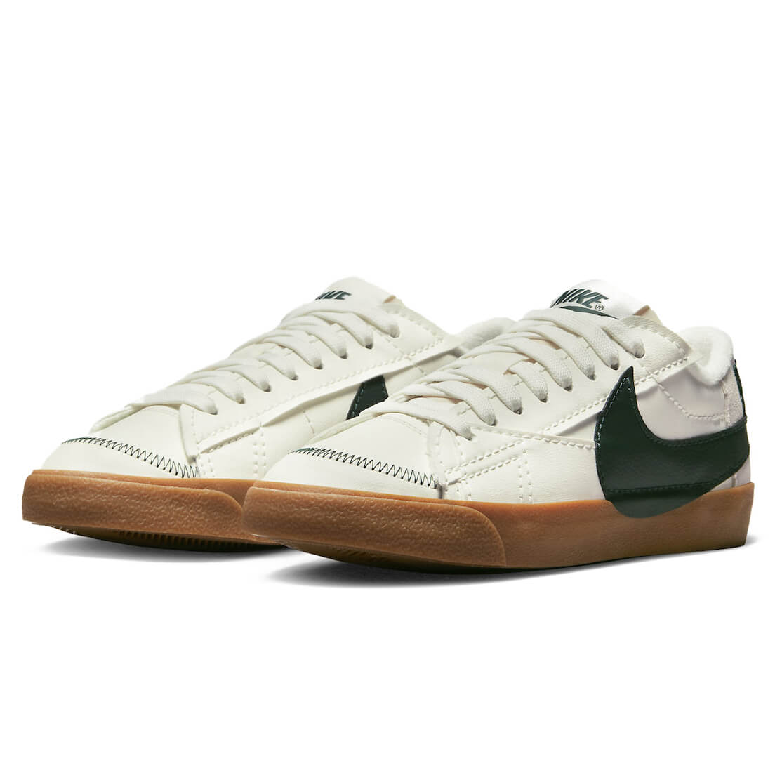 Nike blazer low discount black white gum